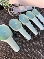 ⁦Measuring Spoons Set 5 Pieces with Hanging Hooks⁩ - الصورة ⁦3⁩