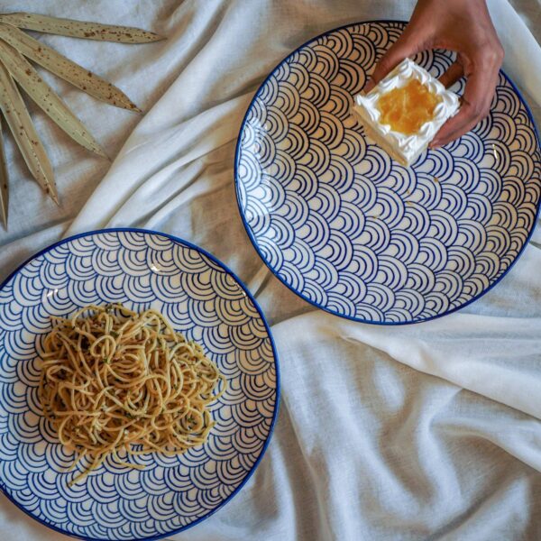 Generic Decorative Porcelain Serving Plate, Round Blue Wave Pattern, 23cm Large Size for Desserts and Elegant Dining