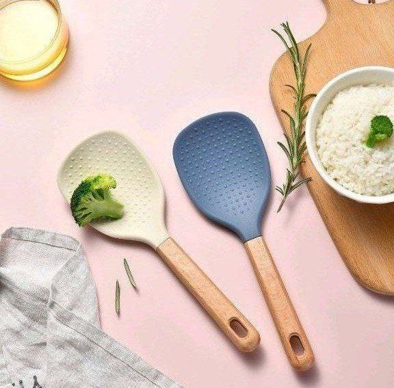 Generic Silicone Rice Spoon, Durable and Flexible, Perfect for Serving and Cooking Rice and Hot Foods Without Scratching or Sticking. (BLUE)