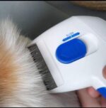 ⁦Electric Pet Flea Comb, Anti-Insect Treatment for Dogs and Cats, Battery-Operated Grooming Tool⁩ - الصورة ⁦2⁩