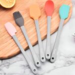 Silicone kitchen tools-a set of 5 pieces of flat silicone mini spoons, spatulas, scraper, and oil brush with plastic handle for cooking and baking - Image 2
