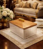 ⁦Transparent Acrylic Sila Box with Wooden Lid, Gold Handle Elegant Design for Nuts, Snacks, Sweets, and Dates, Multi-Purpose Serving Container (One pack)⁩ - الصورة ⁦4⁩