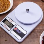 ⁦Portal High Accuracy Digital Kitchen Scale 10 Kg - White Electronic Weight Scale - Portable Kitchen Food LCD Display Scales⁩ - الصورة ⁦2⁩