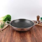 ⁦Stainless Steel Wok Pan, Double Handle, Non-stick Honeycomb Surface⁩ - الصورة ⁦3⁩