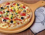 Wooden Pizza Tray with Handle for Baking and Slicing Pizza (Size:6ml) (Large Round) - Image 2