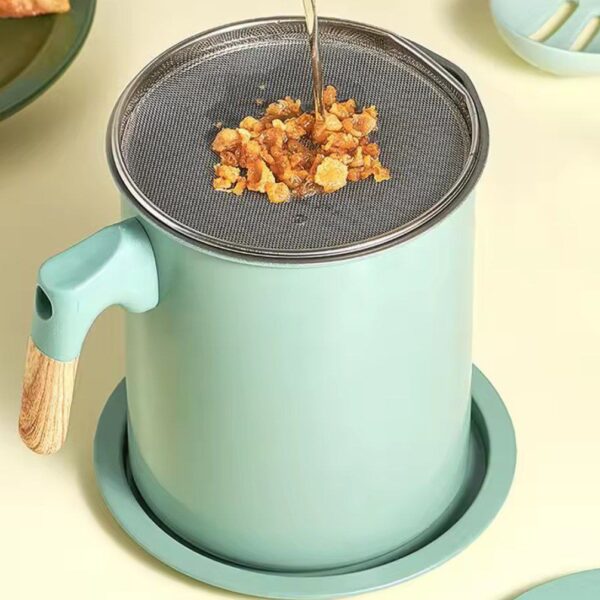 COOKER OIL COOKER OIL WOODEN HANDLE GRANITE WITH LID AND STAINLESS STRAINER FOR EASY USE AND CLEANING FROM (1.7L)