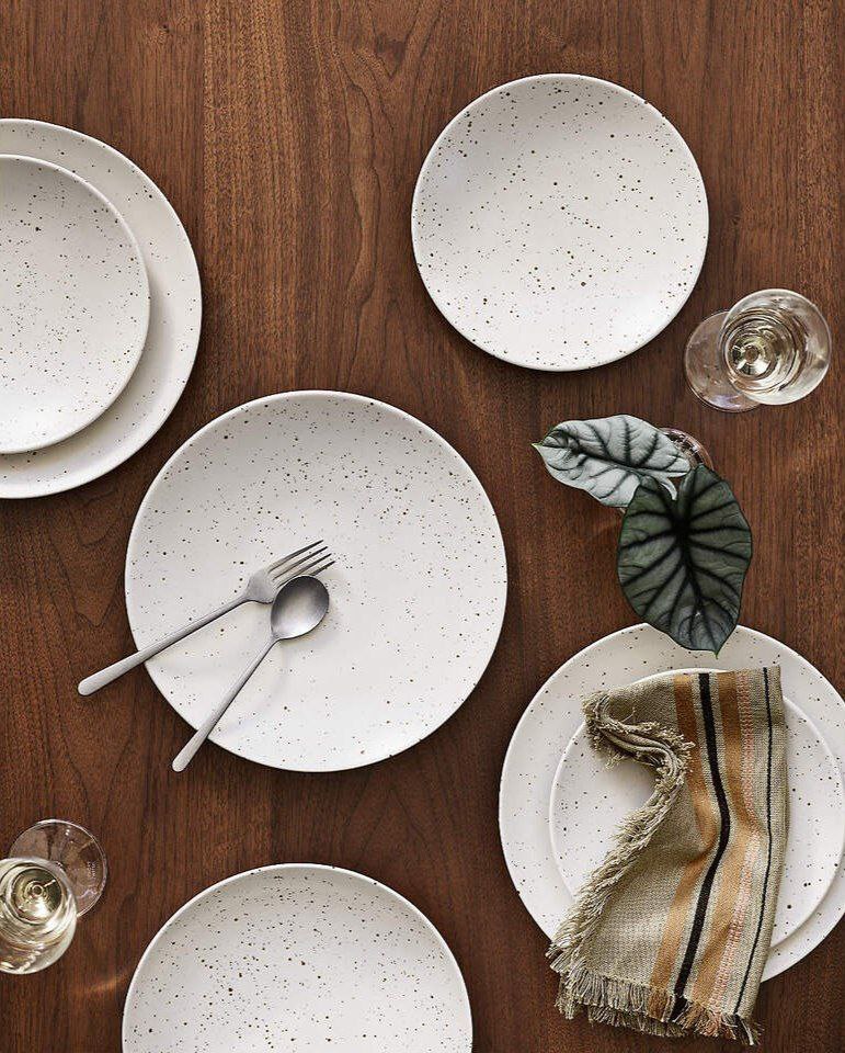 photo_6001505129128988146_y (1) Tognana Madison 1-Piece Porcelain Dinnerware Set 23cm, Beige - الصورة 1