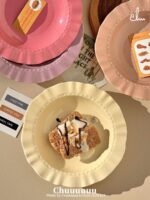 ⁦High quality thermal porcelain material Elegant, modern design Suitable for serving desserts, fruits and appetizers. Imported product with excellent quality A stylish piece that adds a luxurious touch to any dining⁩ - الصورة ⁦3⁩